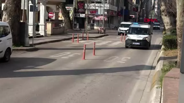 KOCAELİ-İzmit'te sokağa çıkan yaşlılar uyarıldı