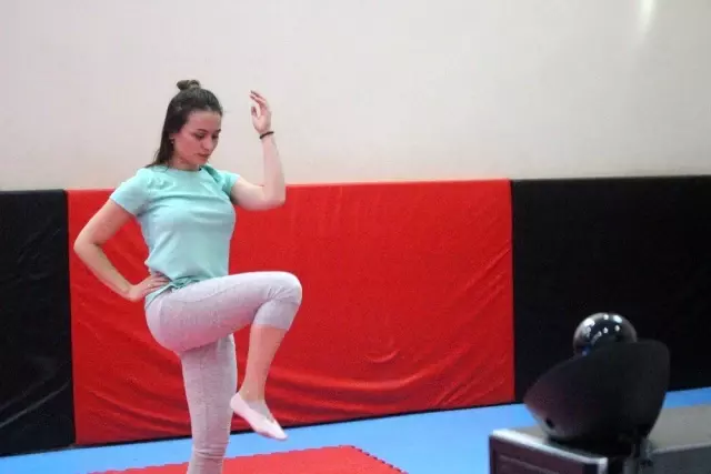 Korona virüs nedeniyle evde kalanlara canlı yayında �zumba� dersi