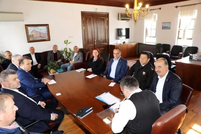 Mudanya'da 65 yaş için 'Vefa Grubu' oluşturuldu Mudanya'da 65 yaş için 'Vefa Grubu' oluşturuldu