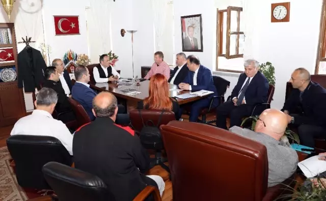 Mudanya'da 65 yaş için 'Vefa Grubu' oluşturuldu Mudanya'da 65 yaş için 'Vefa Grubu' oluşturuldu