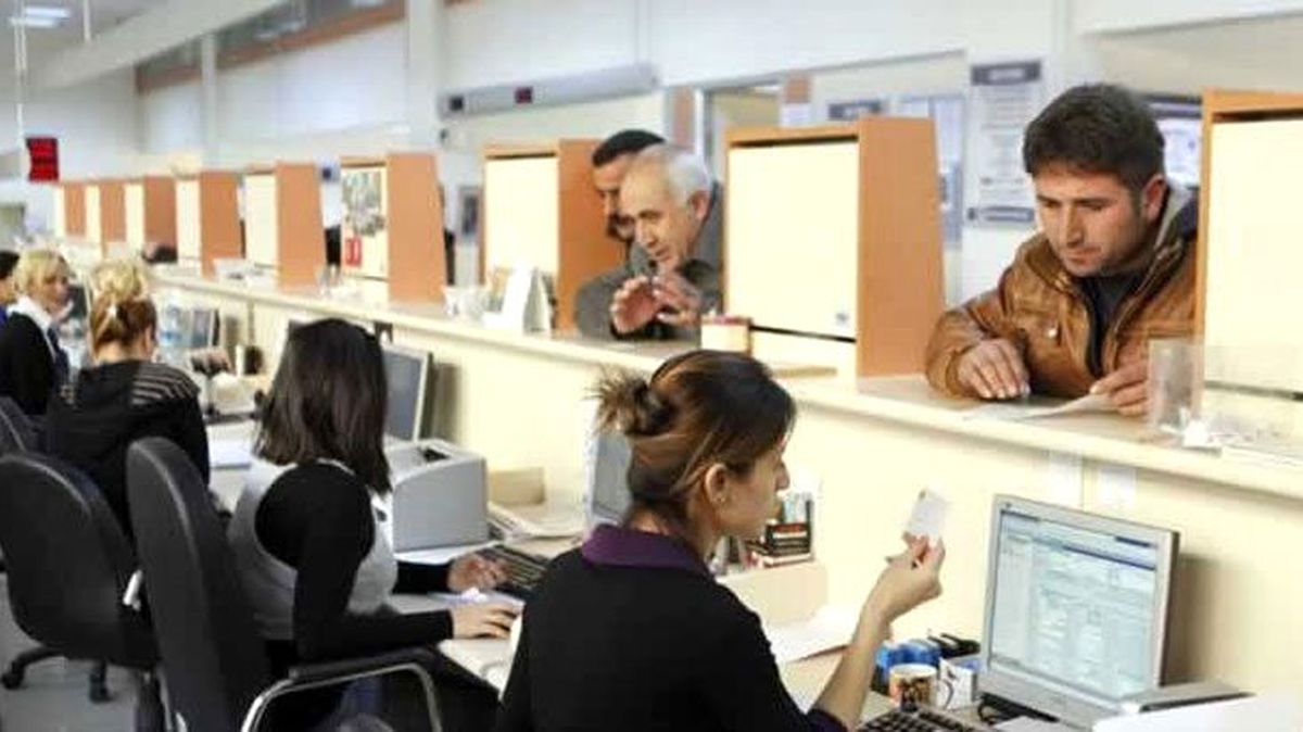 Son Dakika: Koronavirüs tedbirleri kapsamında bankalar 12:00 ile 17:00 arasında hizmet verecek