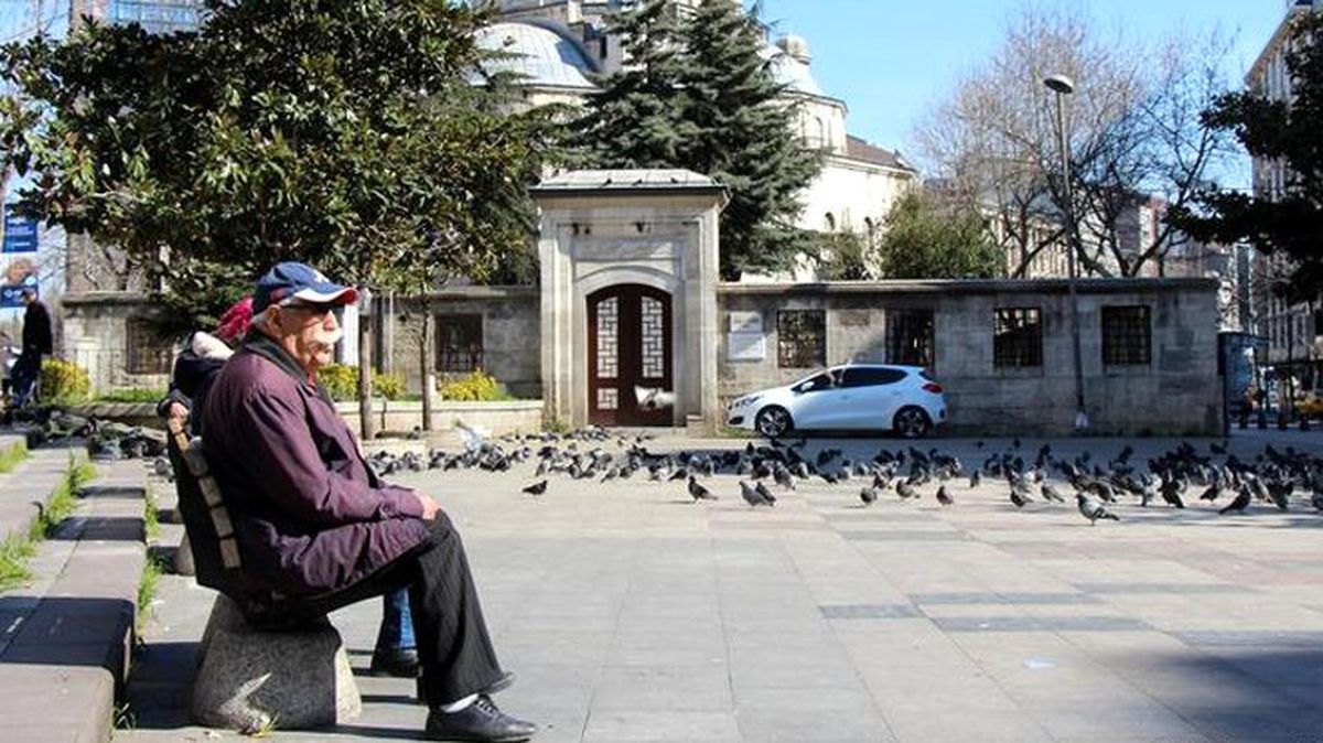 Son dakika: İçişleri Bakanlığı, 65 yaş üstü kimselerin sokağa çıkma yasağıyla ilgili istisnalar listesi gönderdi