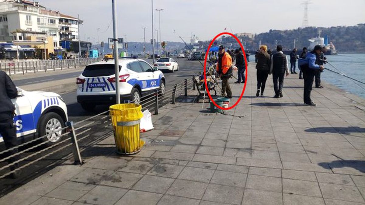 Sorumsuzluğun fotoğrafı! Kendisini uyaran polisin gözünün içine bakarak hazırlığını sürdürdü