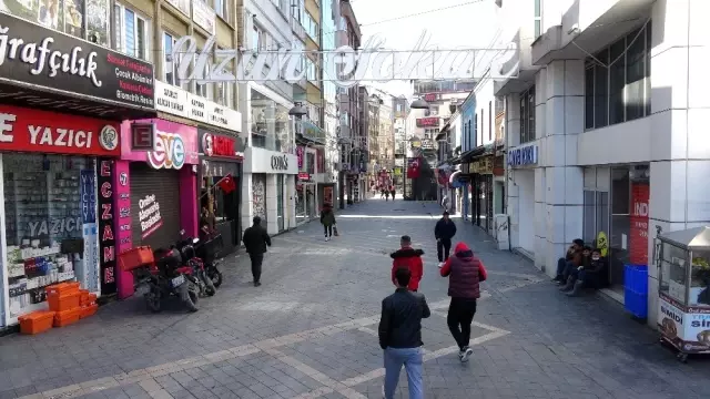 Trabzonlular Korona virüs önlemlerini dikkate aldı, sokağa çıkmadı Trabzonlular Korona virüs önlemlerini dikkate aldı, sokağa çıkmadı