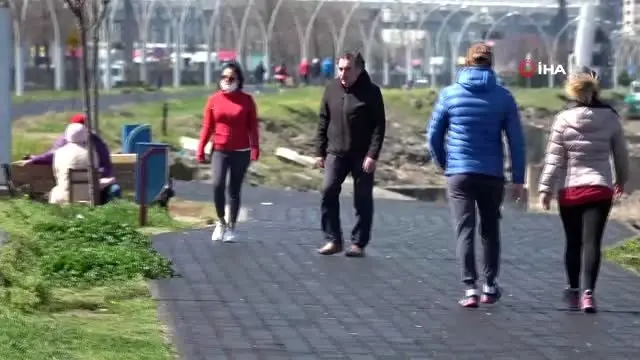 Trabzonlular korona virüs önlemlerini dikkate aldı, sokağa çıkmadı Trabzonlular korona virüs önlemlerini dikkate aldı, sokağa çıkmadı