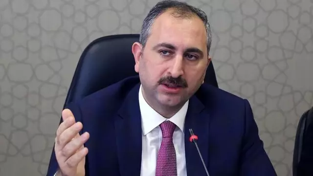 Adalet Bakanı Gül başkanlığında korona virüsü toplantısının ikincisi gerçekleştiriliyor Adalet Bakanı Gül başkanlığında korona virüsü toplantısının ikincisi gerçekleştiriliyor