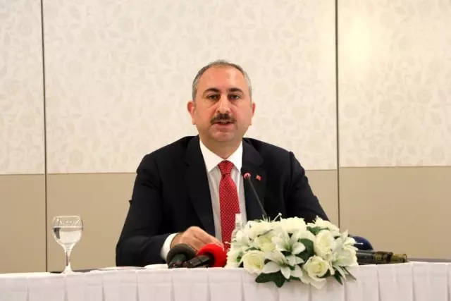 Adalet Bakanı Gül korona virüs salgınına yönelik alınan yeni tedbirleri açıkladı Adalet Bakanı Gül korona virüs salgınına yönelik alınan yeni tedbirleri açıkladı