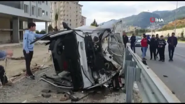 Alanya'da feci kazada baba öldü, oğlu yaralandı Alanya'da feci kazada baba öldü, oğlu yaralandı