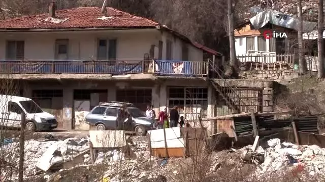 Ankara'da kağıt toplayıcılarına kumanya dağıtımı Ankara'da kağıt toplayıcılarına kumanya dağıtımı