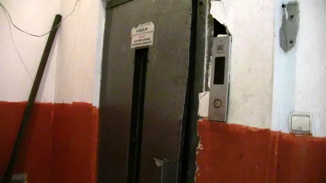 Artvin'de asansöre sıkışan kadın hayatını kaybetti