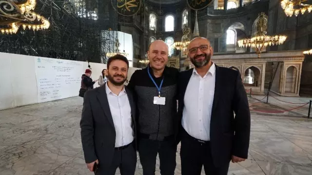 Ayasofya tarihinde ilk kez, çıplak sesle okunmuş akustik test kaydı Ayasofya tarihinde ilk kez, çıplak sesle okunmuş akustik test kaydı