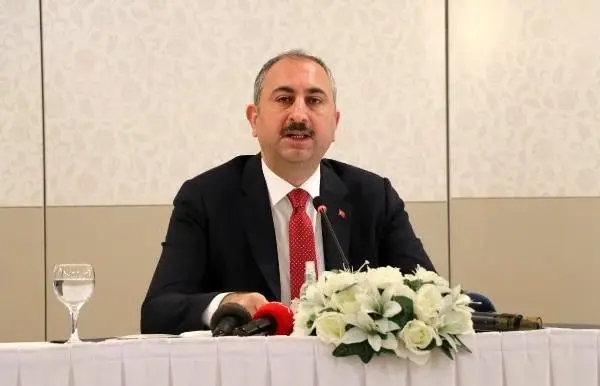 Bakan Gül: Adliyelerde nöbet sistemine geçildi, cezaevlerinde pozitif vaka yok Bakan Gül: Adliyelerde nöbet sistemine geçildi, cezaevlerinde pozitif vaka yok