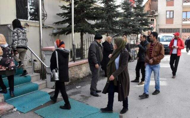Biner liralık desteği duyanlar riski hiçe sayıp soluğu vakıfta aldı