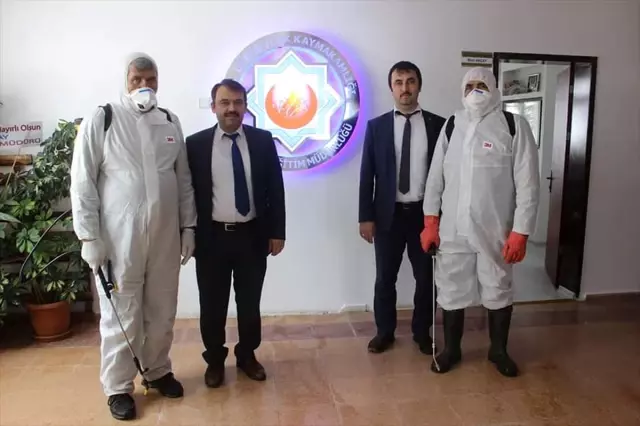 Derebucak'ta koronavirüse karşı okullar dezenfekte edildi