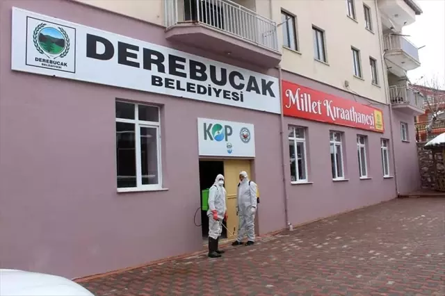 Derebucak'ta koronavirüse karşı okullar dezenfekte edildi