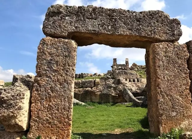 Gizemli Mithras ve Zerzevan Kalesi Gizemli Mithras ve Zerzevan Kalesi