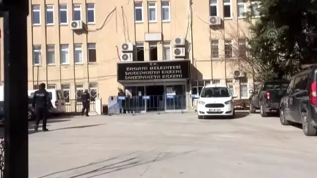 HDP'li belediye başkanlarına terör gözaltısı - Ergani Belediyesi HDP'li belediye başkanlarına terör gözaltısı - Ergani Belediyesi