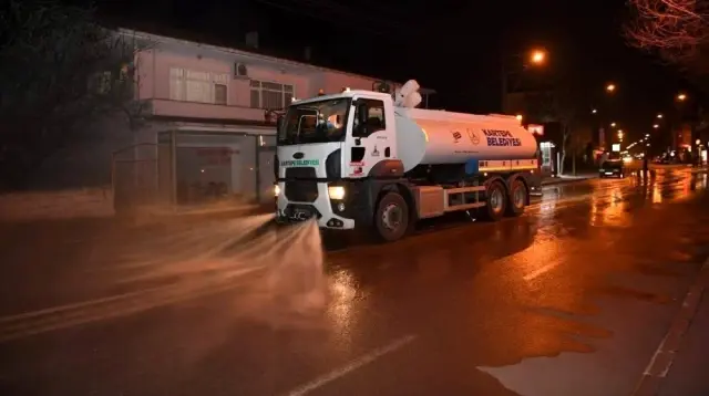 Kartepe'de 24 saat dezenfeksiyon Kartepe'de 24 saat dezenfeksiyon