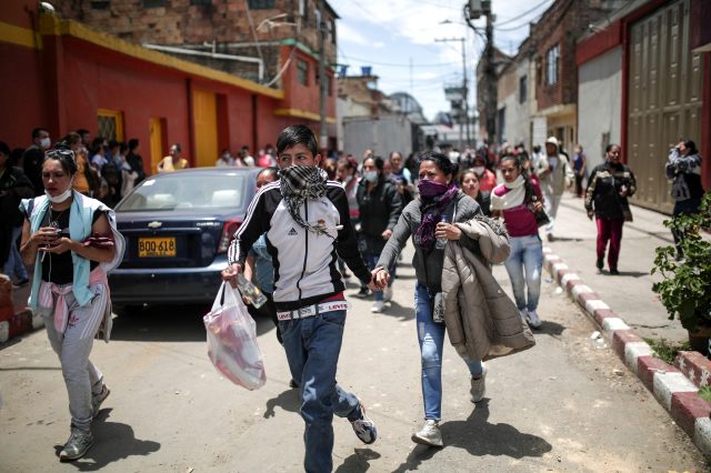 Kolombiya'da cezaevinde koronavirüs isyanı! 23 kişi hayatını kaybetti