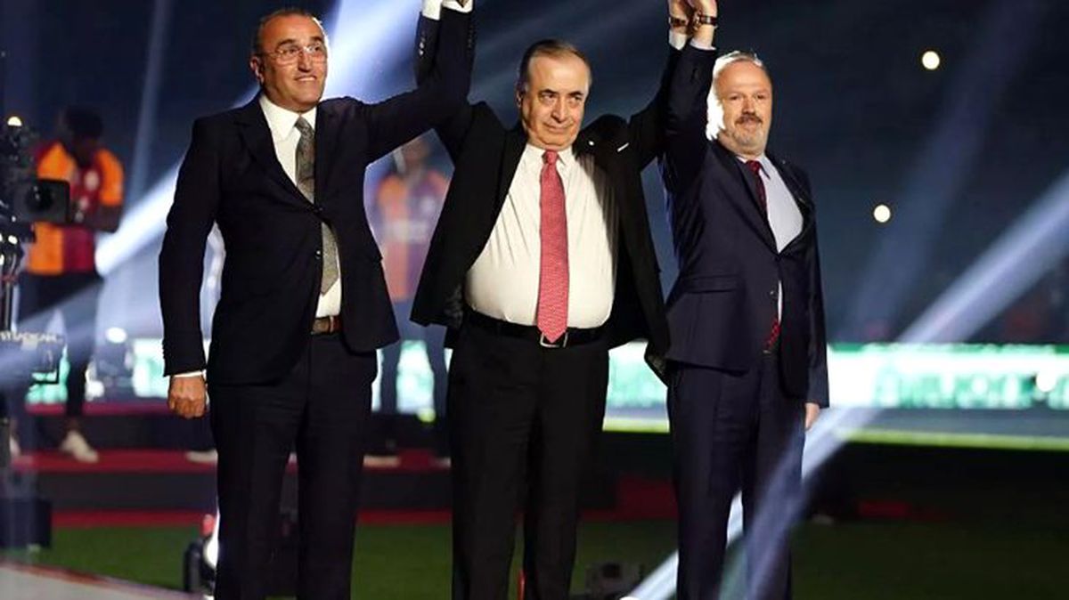 Mustafa Cengiz, 65 yaş üstüne sınırlama getirildiği için görevlerini Yusuf Günay'a devretti