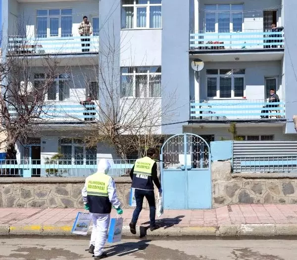 Palandöken Belediyesi'nden 'Evde kalın ihtiyaçlarınızı kapınıza getirelim' çağrısı Palandöken Belediyesi'nden 'Evde kalın ihtiyaçlarınızı kapınıza getirelim' çağrısı