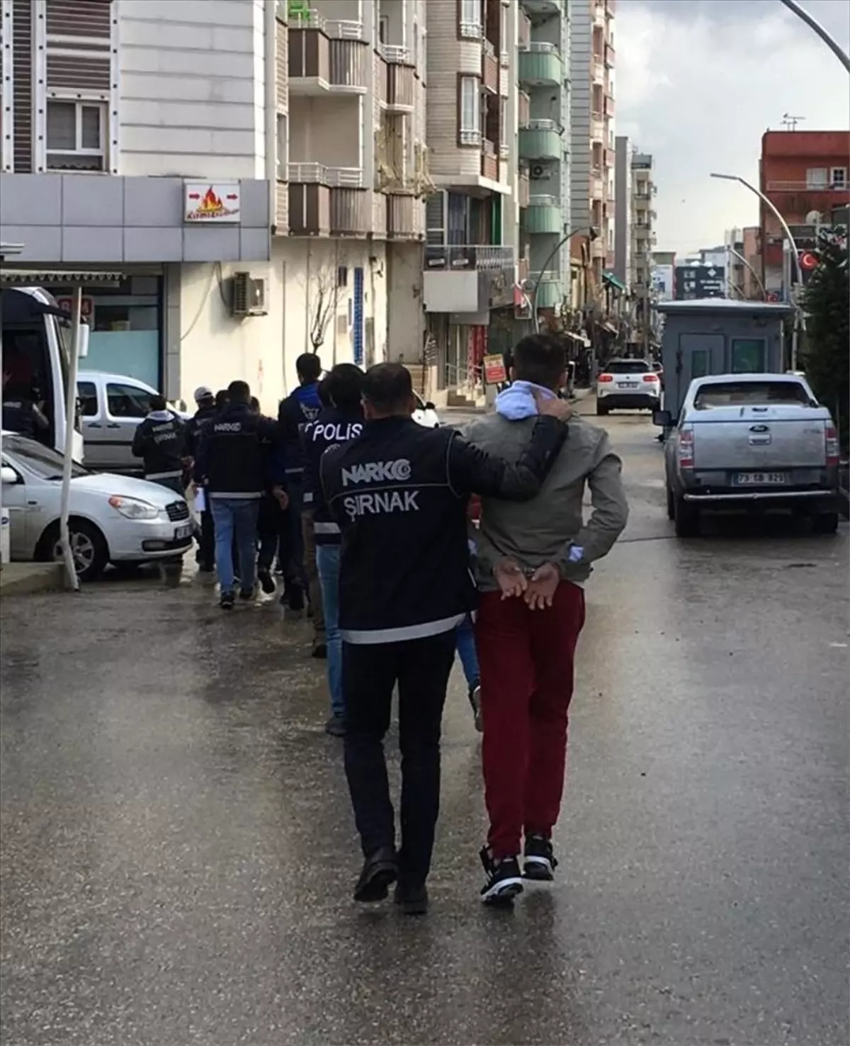 Silopi'de uyuşturucu operasyonunda gözaltına alınan 11 zanlı tutuklandı