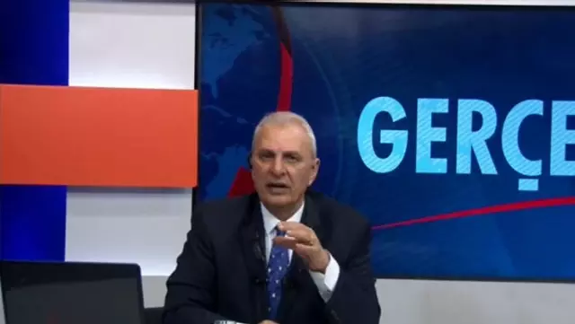 Sunucu Can Ataklı'dan uzaktan eğitimde başörtülü öğretmen görevlendirilmesine tepki: Öğrencilerin rol modeli olamazlar Sunucu Can Ataklı'dan uzaktan eğitimde başörtülü öğretmen görevlendirilmesine tepki: Öğrencilerin rol modeli olamazlar