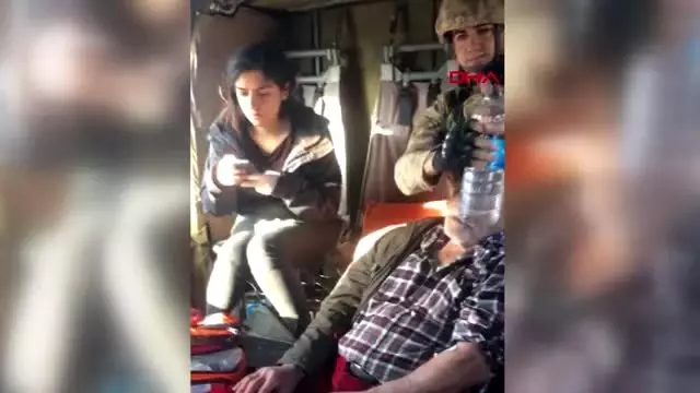 Tunceli'de kalp krizi geçiren hasta, helikopterle Elazığ'a götürüldü Tunceli'de kalp krizi geçiren hasta, helikopterle Elazığ'a götürüldü