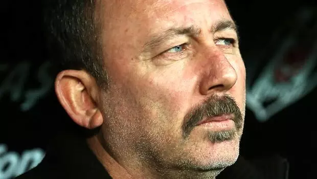 Beşiktaş'ta Sergen Yalçın gözünü kararttı: Beşiktaş'ta Sergen Yalçın gözünü kararttı: