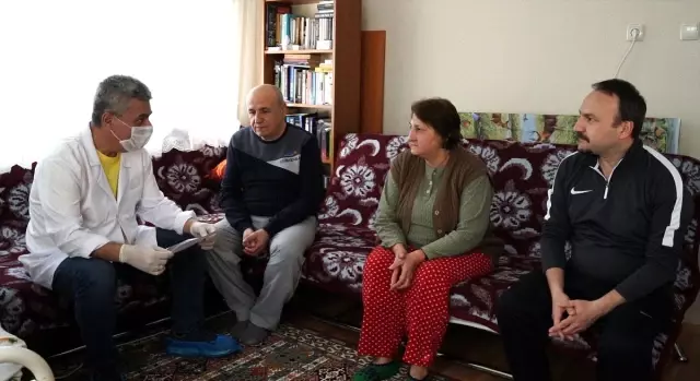 Bursa'da 'Vefa Sosyal Destek Ekibi' binlerce çağrıya yanıt verdi Bursa'da 'Vefa Sosyal Destek Ekibi' binlerce çağrıya yanıt verdi
