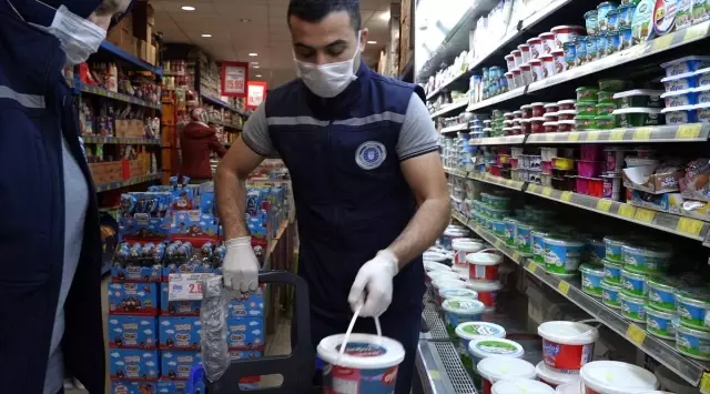 Bursa'da 'Vefa Sosyal Destek Ekibi' binlerce çağrıya yanıt verdi Bursa'da 'Vefa Sosyal Destek Ekibi' binlerce çağrıya yanıt verdi