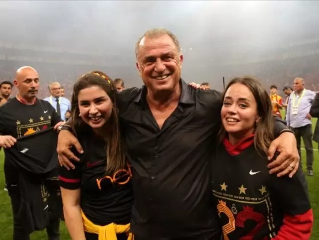 Fatih Terim'in kızları Buse ve Merve Terim'den yeni mesaj: Haber alamamak berbat Fatih Terim'in kızları Buse ve Merve Terim'den yeni mesaj: Haber alamamak berbat