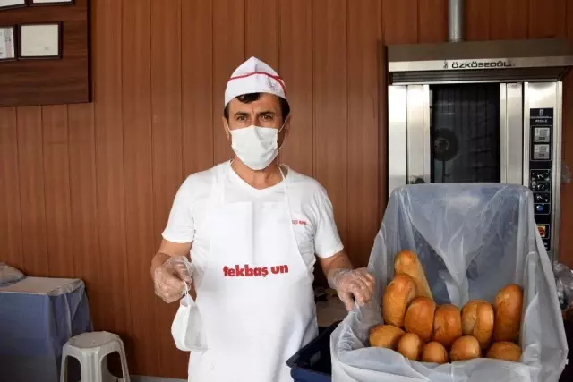 Fırıncıların 13 liralık maske paketinin 250 liraya satılması isyanı Fırıncıların 13 liralık maske paketinin 250 liraya satılması isyanı