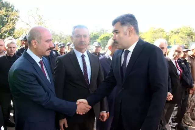 Kurduğu özel ekiple faili meçhul cinayetleri çözen Asayiş Şube Müdürü trafik kazasında hayatını... Kurduğu özel ekiple faili meçhul cinayetleri çözen Asayiş Şube Müdürü trafik kazasında hayatını...