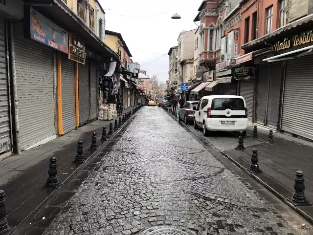 Mahmutpaşa ve Tahtakale'de korona virüs sessizliği drone ile görüntülendi Mahmutpaşa ve Tahtakale'de korona virüs sessizliği drone ile görüntülendi