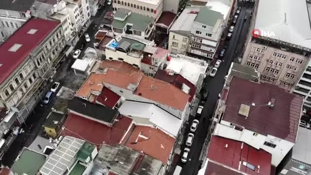 Mahmutpaşa ve Tahtakale'de korona virüs sessizliği havadan görüntülendi Mahmutpaşa ve Tahtakale'de korona virüs sessizliği havadan görüntülendi