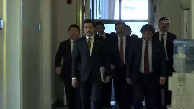 Minibüsçüler koronavirüse karşı önlemlerini artırdı Minibüsçüler koronavirüse karşı önlemlerini artırdı