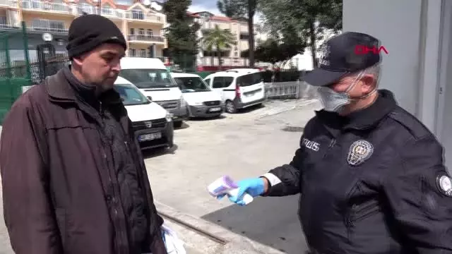 MUĞLA Marmaris'te polis merkezlerinde koronavirüs önlemi MUĞLA Marmaris'te polis merkezlerinde koronavirüs önlemi
