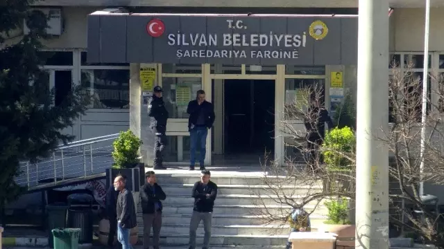 Silvan Belediyesine Kaymakam Uslu kayyum olarak atandı Silvan Belediyesine Kaymakam Uslu kayyum olarak atandı