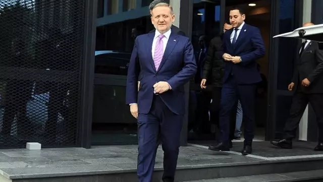 Test yaptıran Başakşehir Başkanı Göksel Gümüşdağ, hastaneye yatırıldı