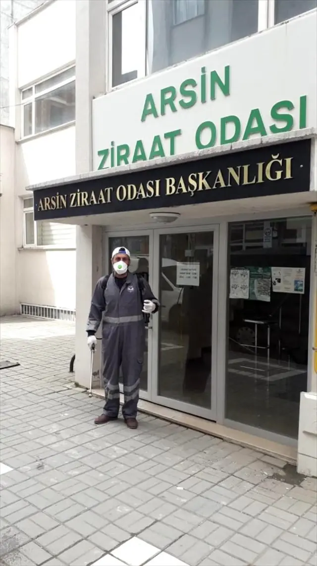 Trabzon'da koronavirüsle mücadelede dezenfeksiyon çalışmaları sürüyor Trabzon'da koronavirüsle mücadelede dezenfeksiyon çalışmaları sürüyor