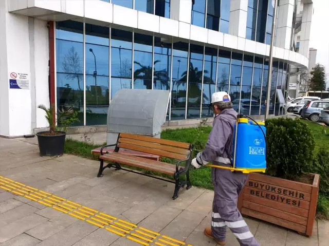 Trabzon'da koronavirüsle mücadelede dezenfeksiyon çalışmaları sürüyor Trabzon'da koronavirüsle mücadelede dezenfeksiyon çalışmaları sürüyor
