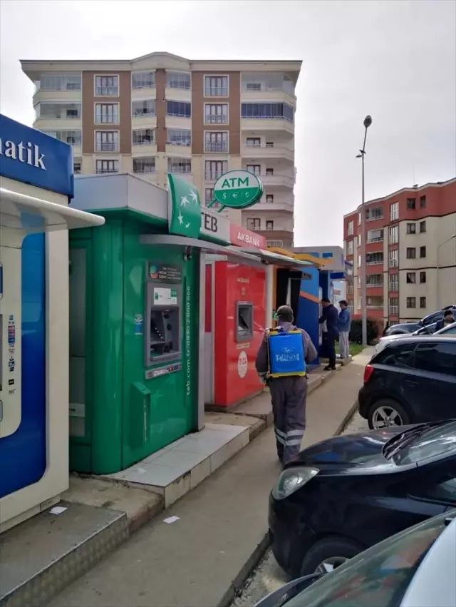 Trabzon'da koronavirüsle mücadelede dezenfeksiyon çalışmaları sürüyor Trabzon'da koronavirüsle mücadelede dezenfeksiyon çalışmaları sürüyor