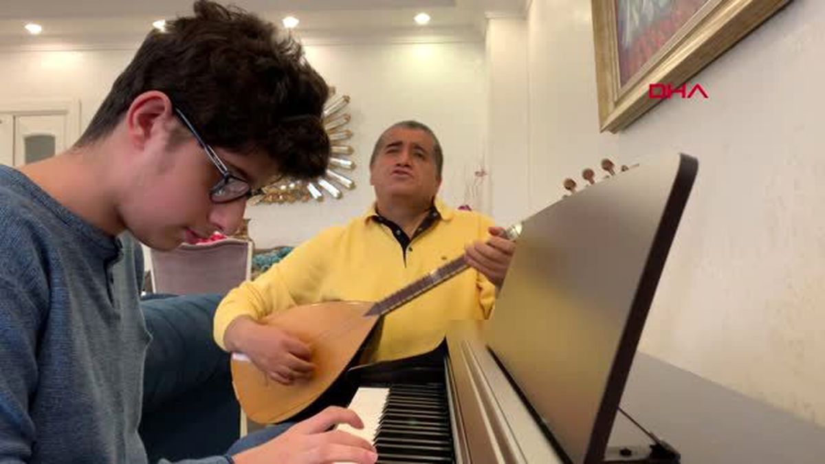 VAN Sanatçı Aydın Aydın ve görme engelli oğlundan sağlıkçılara türkü