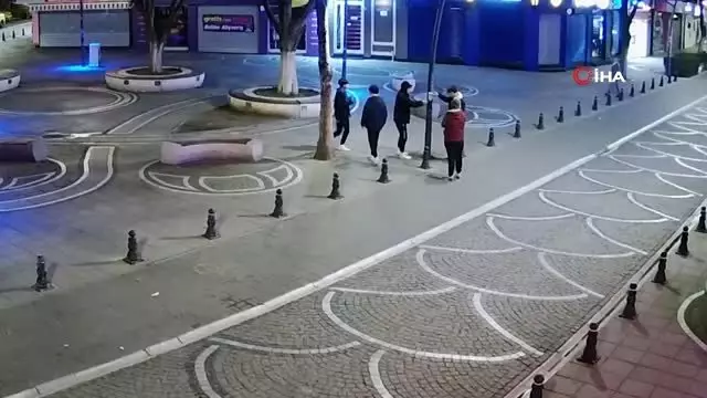Vatandaş için konulan dezenfektanı böyle çaldılar Vatandaş için konulan dezenfektanı böyle çaldılar