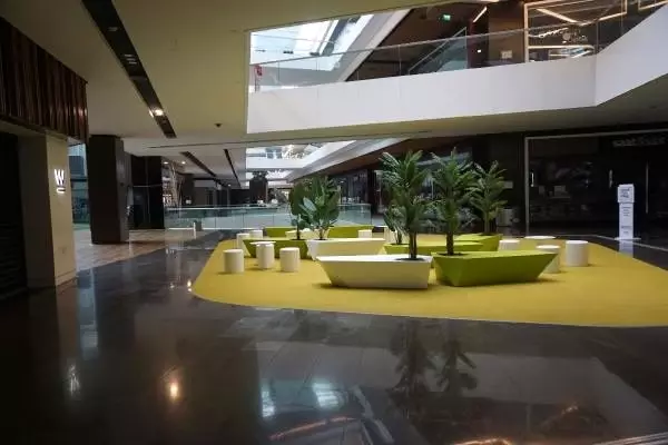 'Evde kal' çağrısının ardından AVM'ler boş kaldı 'Evde kal' çağrısının ardından AVM'ler boş kaldı