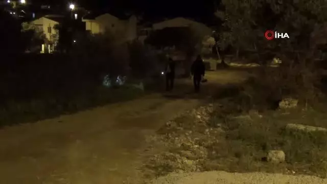 Ayvalık'ta Öznur Teyze'nin yardımına gece bekçileri koştu Ayvalık'ta Öznur Teyze'nin yardımına gece bekçileri koştu