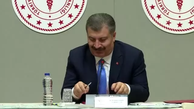 Bakan Koca: '83 milyonun test yaptırması gerekmiyor, dünyada herkesin test yaptırması diye bir...