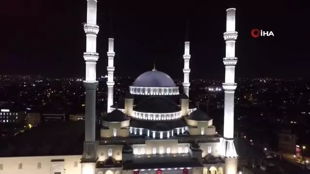 Başkent'te 'korona'ya karşı dua edildi Başkent'te 'korona'ya karşı dua edildi