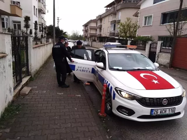 Belediye ekipleri yaşlıları evlerine kadar getiriyor Belediye ekipleri yaşlıları evlerine kadar getiriyor